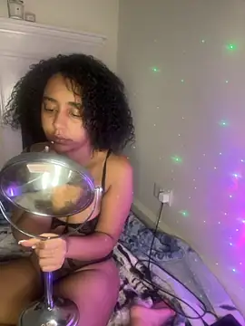 DarkFantisyxx online show from 10.17.25