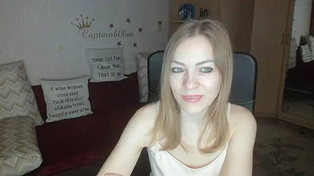 Tiffany Bates online show from 11.23.25