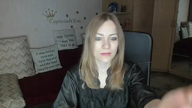 Tiffany Bates online show from 12.20.25