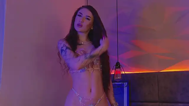 Luna Olsen online show from 11.24.25