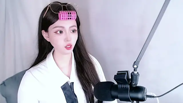 mitowato online show from 10.24.25