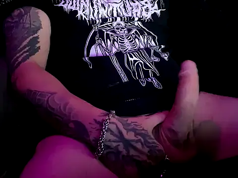 Snapshot of Sinner___ chatting on 09.30.25 Sinner online show from 09.30.25