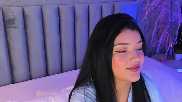 EmmaBlossom online show from 09.27.25