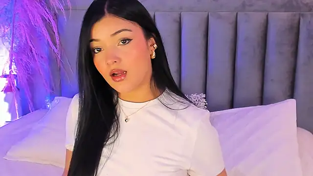 EmmaBlossom online show from 11.28.25