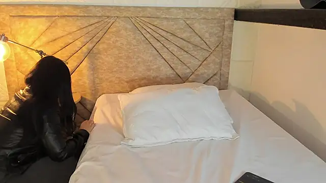 EmmaBlossom online show from 03.27.26