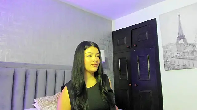 Snapshot of EmmaBlossom chatting on 06.22.26 EmmaBlossom online show from 06.22.26
