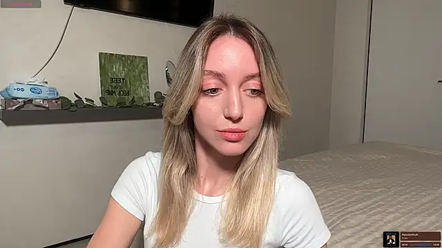 SophieBelll online show from 11.13.25