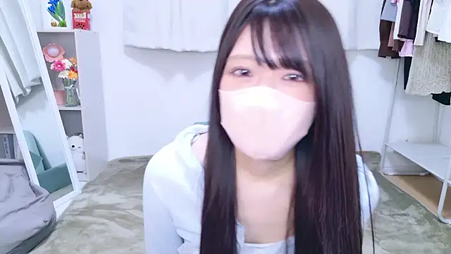 Snapshot of rinochi_ chatting on 10.06.25 rinochi  online show from 10.06.25