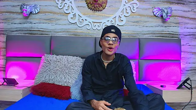 Lovers 21 online show from 10.03.25