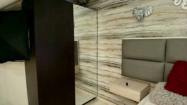 Lovers 21 online show from 11.11.25