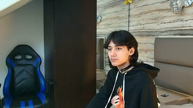 Lovers 21 online show from 01.13.26