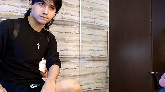 Lovers 21 online show from 03.26.26