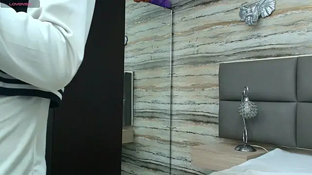Snapshot of Lovers_21 chatting on 04.30.26 Lovers 21 online show from 04.30.26