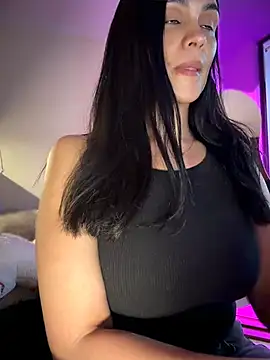 Snapshot of Antonella_Maxwell chatting on 05.07.26 Antonella Maxwell online show from 05.07.26
