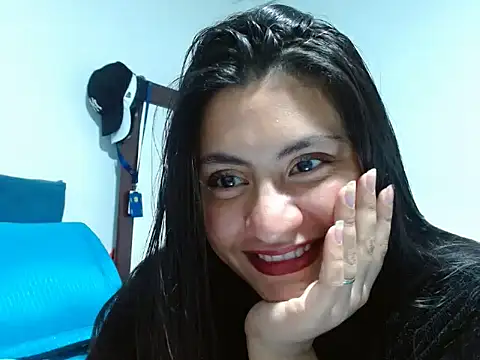 Maira Diaz online show from 10.16.25