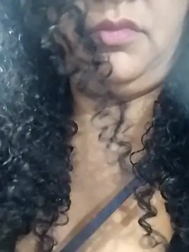 Snapshot of MEYBELLATINA chatting on 02.16.26 MEYBELLATINA online show from 02.16.26