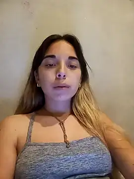 Snapshot of CrisHot202 chatting on 10.02.25 CrisHot202 online show from 10.02.25