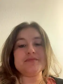 Snapshot of BuzzBunni69 chatting on 11.19.25 BuzzBunni69 online show from 11.19.25