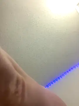 Snapshot of BuzzBunni69 chatting on 11.26.25 BuzzBunni69 online show from 11.26.25