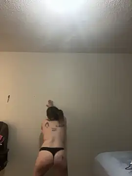 Snapshot of BuzzBunni69 chatting on 04.10.26 BuzzBunni69 online show from 04.10.26