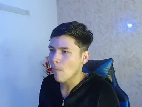 Aaron Foxxx online show from 10.22.25