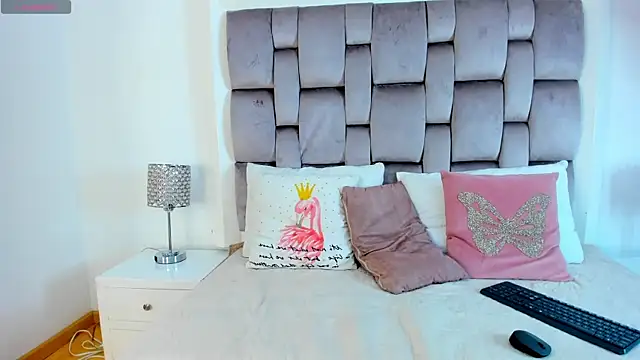 ChikiBom28 online show from 10.12.25