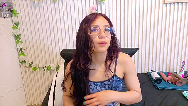 Abrilmirren online show from 03.21.26