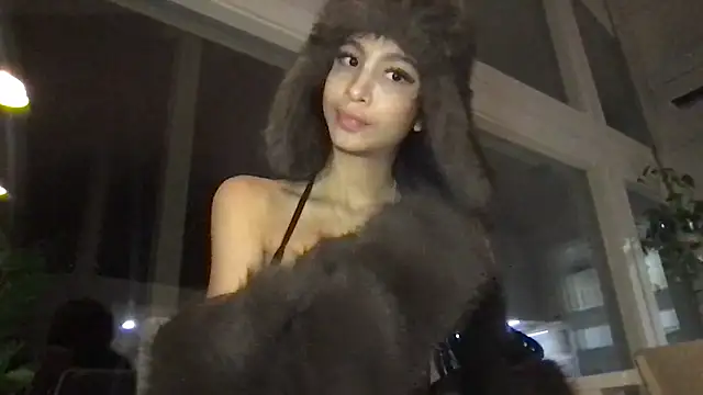 Snapshot of val69_ chatting on 03.05.26 val69 online show from 03.05.26