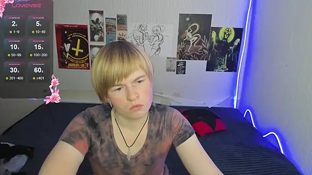 Cattie w  online show from 12.05.25