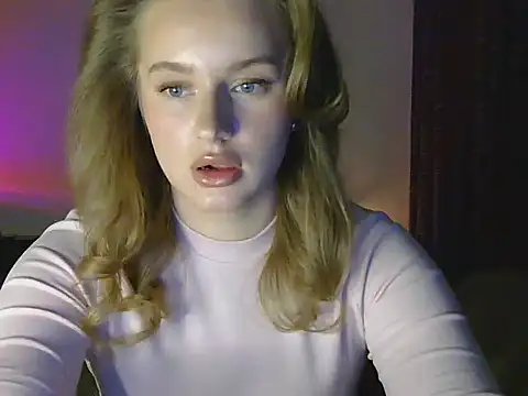 Snapshot of Lorivess chatting on 02.10.26 Lorivess online show from 02.10.26