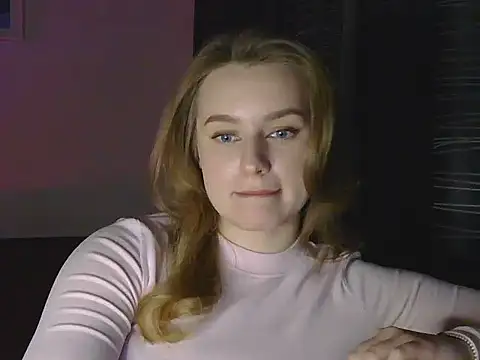 Snapshot of Lorivess chatting on 02.25.26 Lorivess online show from 02.25.26