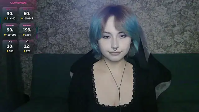 Snapshot of LeisaHopperstad chatting on 04.18.26 LeisaHopperstad online show from 04.18.26