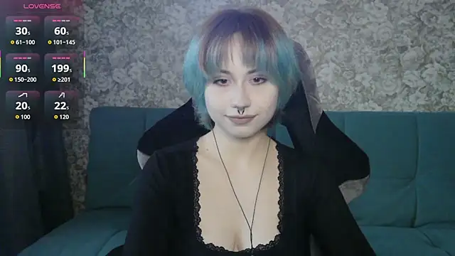 Snapshot of LeisaHopperstad chatting on 04.23.26 LeisaHopperstad online show from 04.23.26