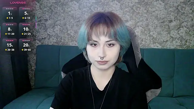 Snapshot of LeisaHopperstad chatting on 04.24.26 LeisaHopperstad online show from 04.24.26