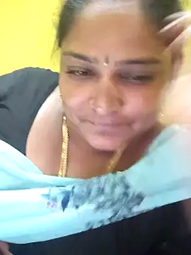 Snapshot of navyasree143 chatting on 09.28.25 navyasree143 online show from 09.28.25