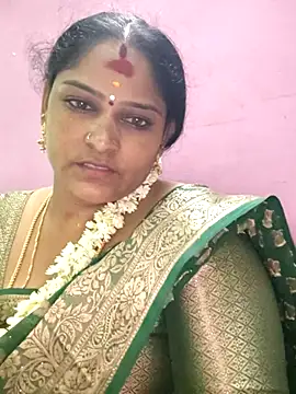 Snapshot of navyasree143 chatting on 10.02.25 navyasree143 online show from 10.02.25