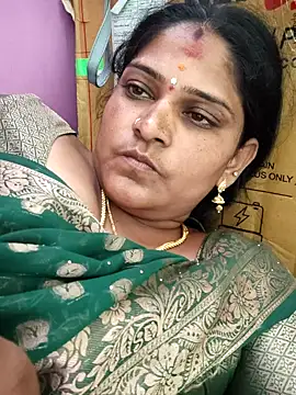 Snapshot of navyasree143 chatting on 10.03.25 navyasree143 online show from 10.03.25