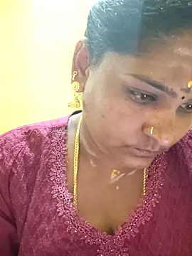 Snapshot of navyasree143 chatting on 10.10.25 navyasree143 online show from 10.10.25