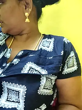 Snapshot of navyasree143 chatting on 10.10.25 navyasree143 online show from 10.10.25