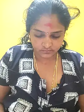 Snapshot of navyasree143 chatting on 10.18.25 navyasree143 online show from 10.18.25