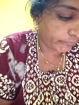 Snapshot of navyasree143 chatting on 10.26.25 navyasree143 online show from 10.26.25