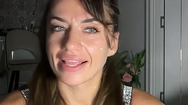 Snapshot of Roriann chatting on 02.14.26 Roriann online show from 02.14.26