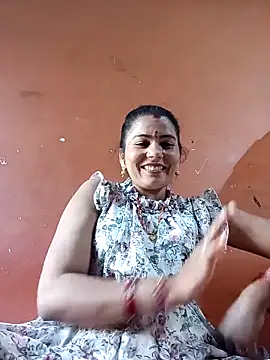 Snapshot of Sapna__wq1 chatting on 10.14.25 Sapna wq1 online show from 10.14.25