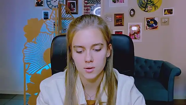 JuneWoods online show from 10.06.25