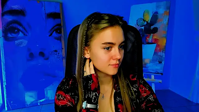 JuneWoods online show from 10.15.25