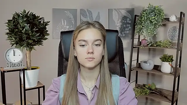 JuneWoods online show from 11.12.25