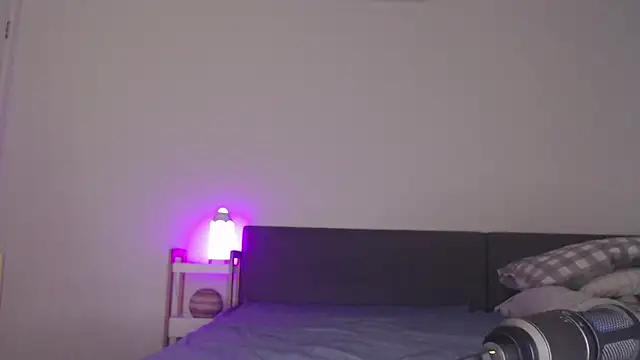 blueburrypie online show from 10.20.25