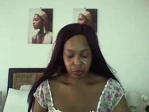 Snapshot of Blacksashaxx chatting on 10.17.25 Blacksashaxx online show from 10.17.25