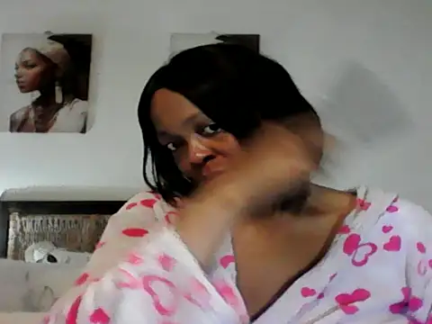 Snapshot of Blacksashaxx chatting on 11.26.25 Blacksashaxx online show from 11.26.25