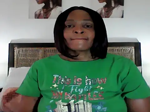 Snapshot of Blacksashaxx chatting on 12.21.25 Blacksashaxx online show from 12.21.25